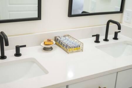 The Warhol - Pet-Friendly Apartment Bentonville Exteriér fotografie